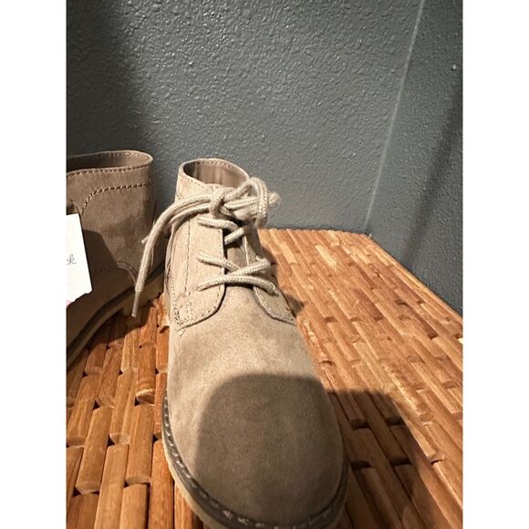 NEW Cat & Jack Hadrian Chukka Lace Up Boy Booties Size 13 - Picture 5 of 10